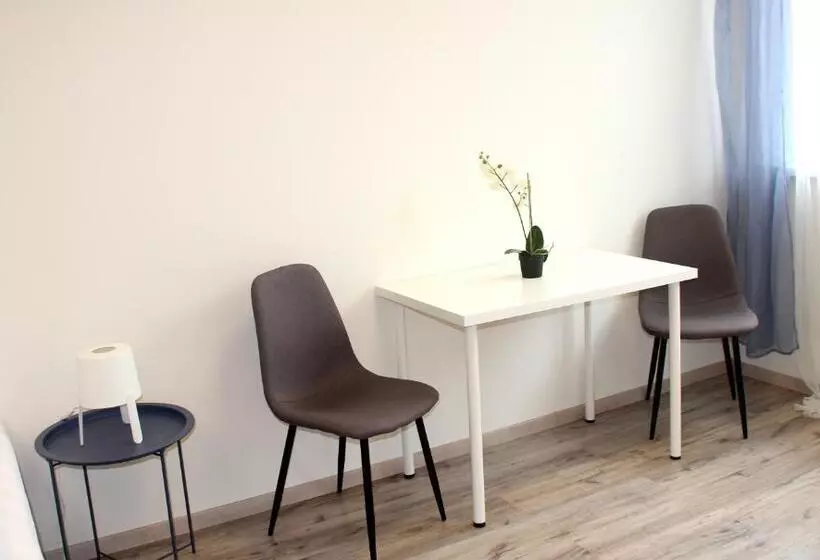 Aamiaismajoitus (B&B) Vecsési Rendezvényközpont és Panzió