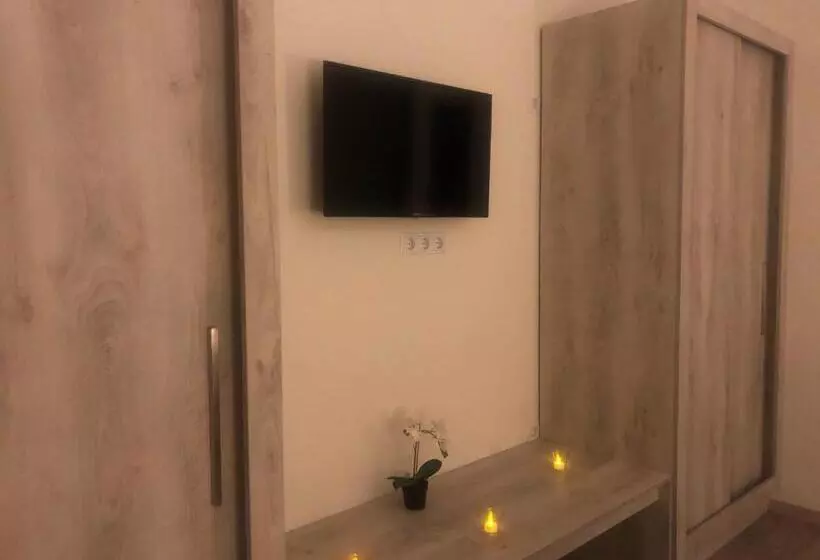 Aamiaismajoitus (B&B) Vecsési Rendezvényközpont és Panzió