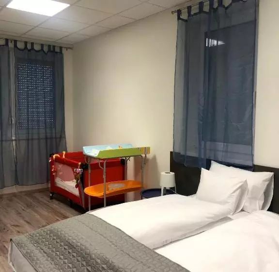 Aamiaismajoitus (B&B) Vecsési Rendezvényközpont és Panzió