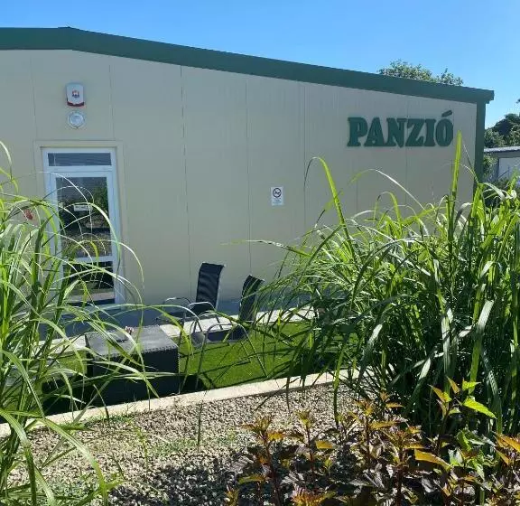 Aamiaismajoitus (B&B) Vecsési Rendezvényközpont és Panzió