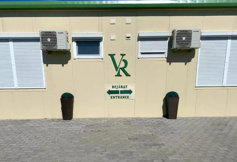 Aamiaismajoitus (B&B) Vecsési Rendezvényközpont és Panzió