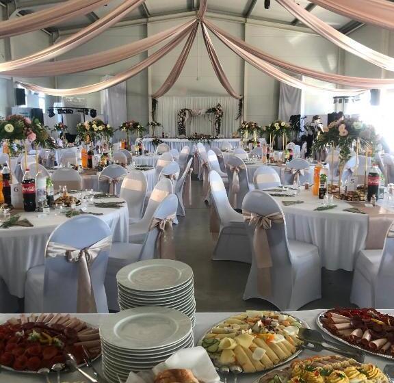 Nocleg ze śniadaniem Vecsési Rendezvényközpont és Panzió