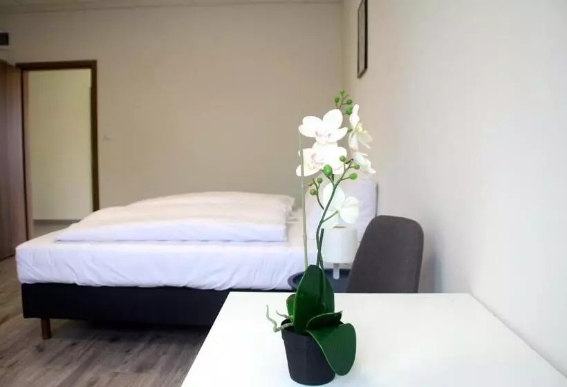 Aamiaismajoitus (B&B) Vecsési Rendezvényközpont és Panzió