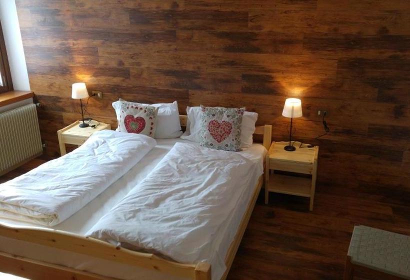 فندق Albergo Al Pino