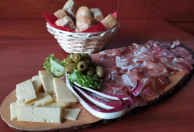 ホテル Albergo Al Pino