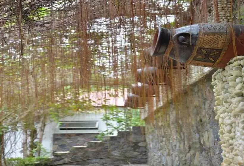 هتل Cat Ba Eco Lodge Resort