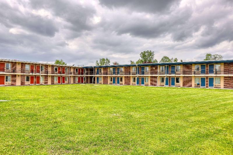 酒店 Suburban Studios Neenah