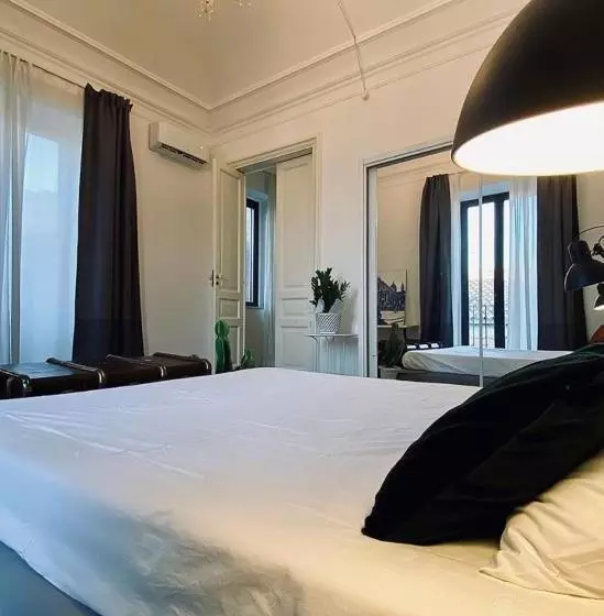 پانسیون Living Suite Catania Ursino