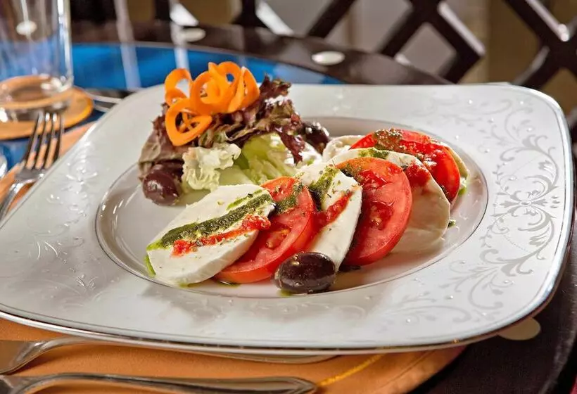 هتل Arjaan By Rotana   Dubai Media City