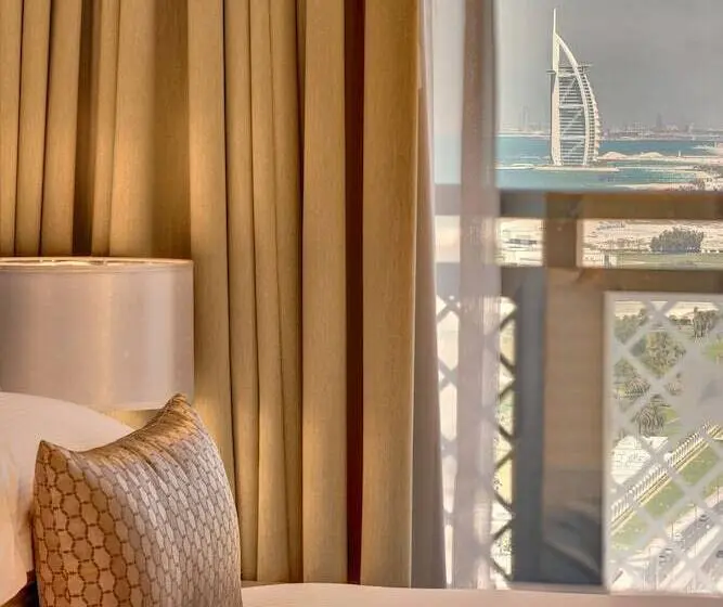 هتل Arjaan By Rotana Dubai Media City