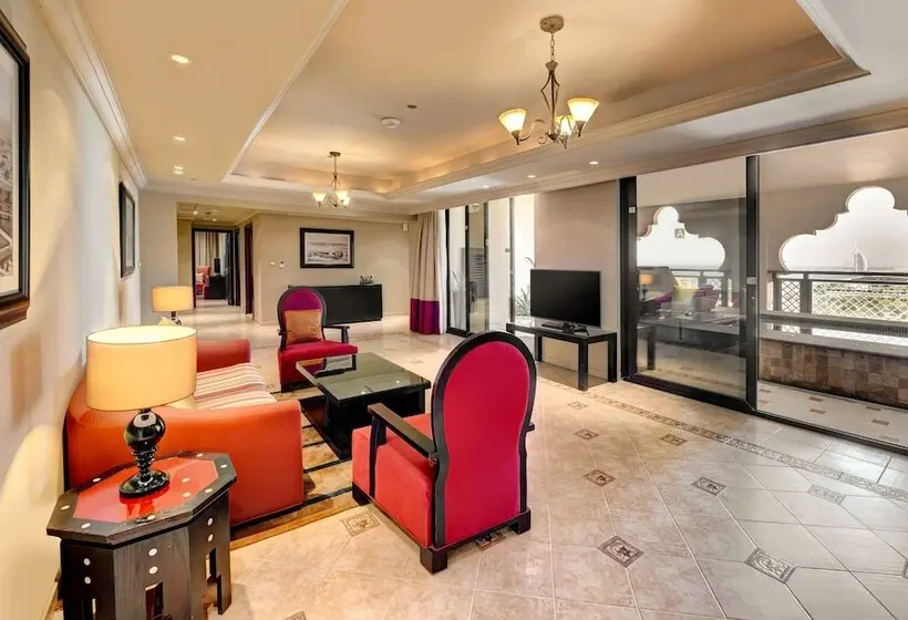 هتل Arjaan By Rotana Dubai Media City