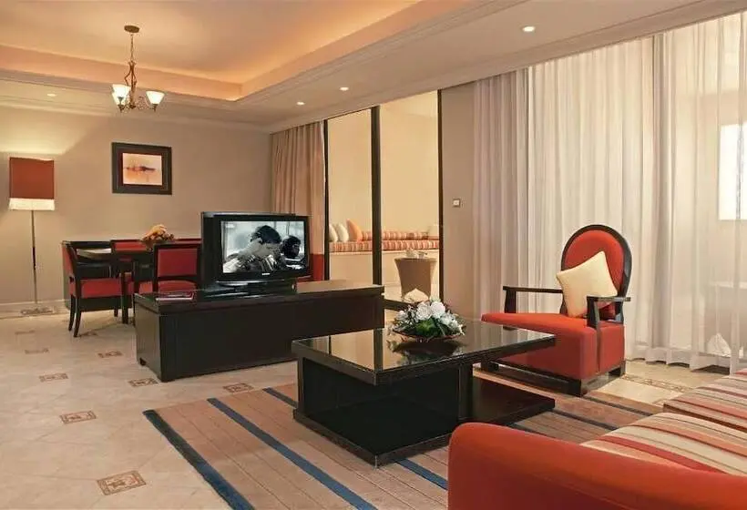 هتل Arjaan By Rotana Dubai Media City