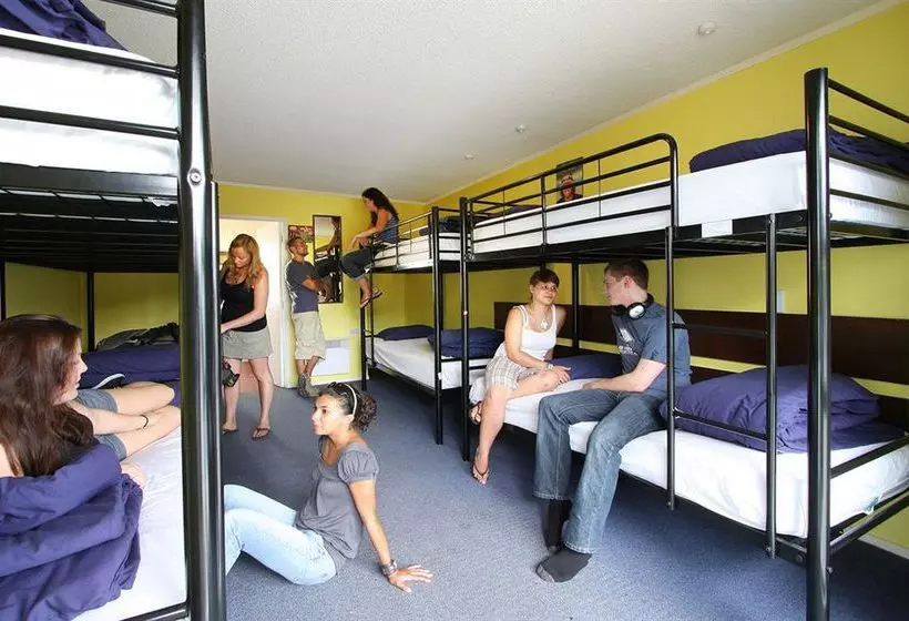 Hotel Base Bay Of Islands  Hostel