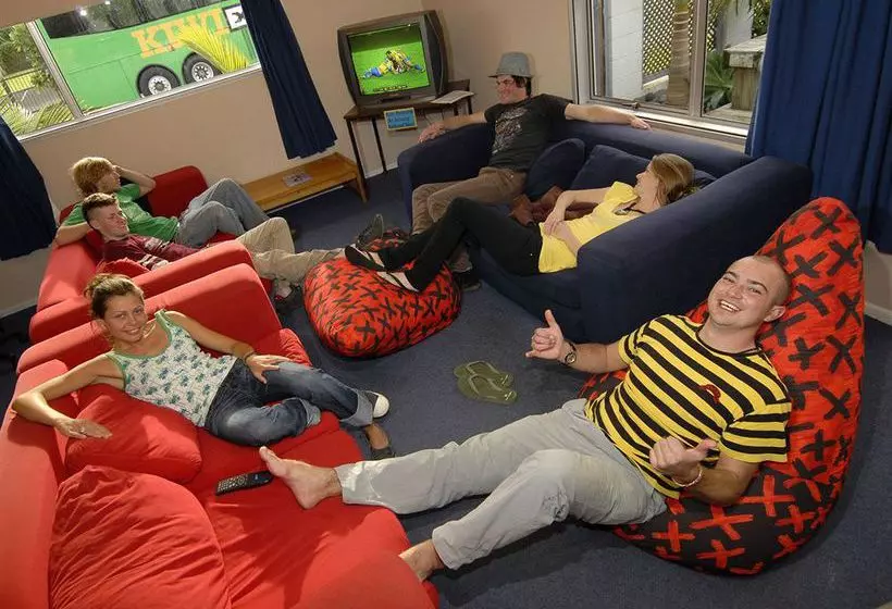 Hotel Base Bay Of Islands  Hostel