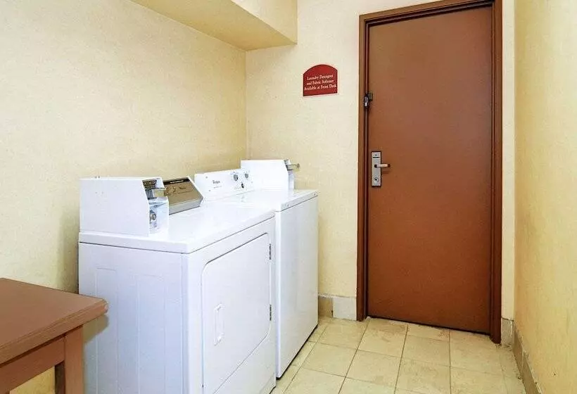 酒店 La Quinta Inn & Suites By Wyndham Memphis I 240