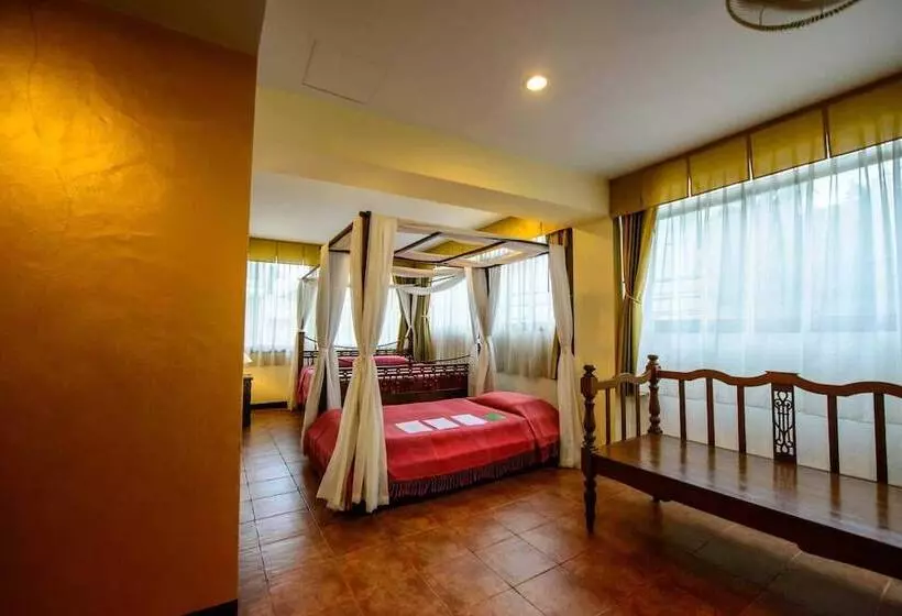 هتل The Best Bangkok House