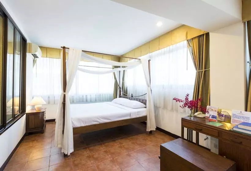 هتل The Best Bangkok House