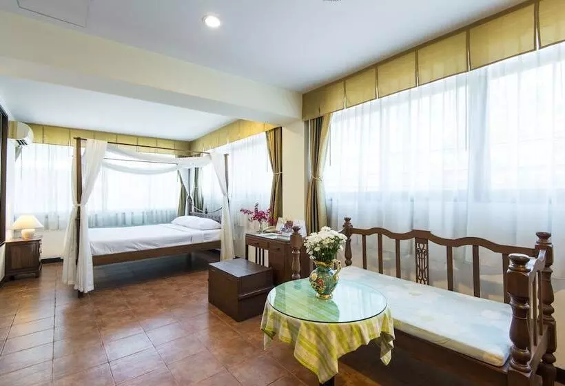 هتل The Best Bangkok House