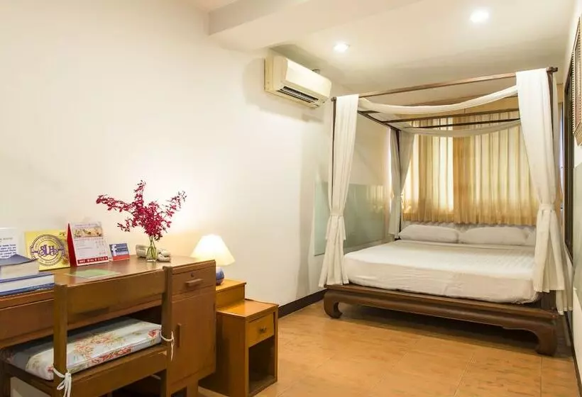 هتل The Best Bangkok House