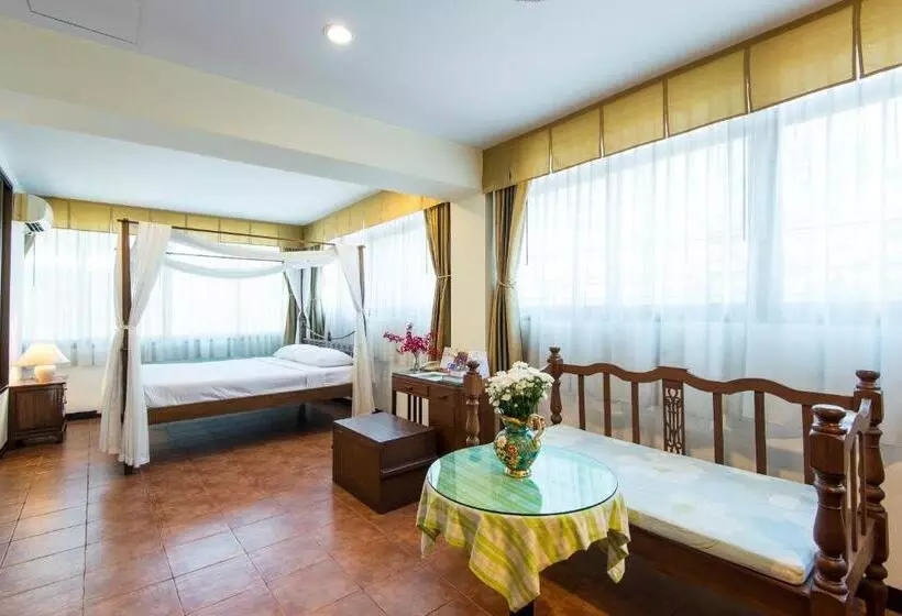 هتل The Best Bangkok House