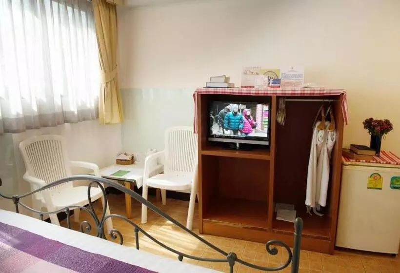 هتل The Best Bangkok House