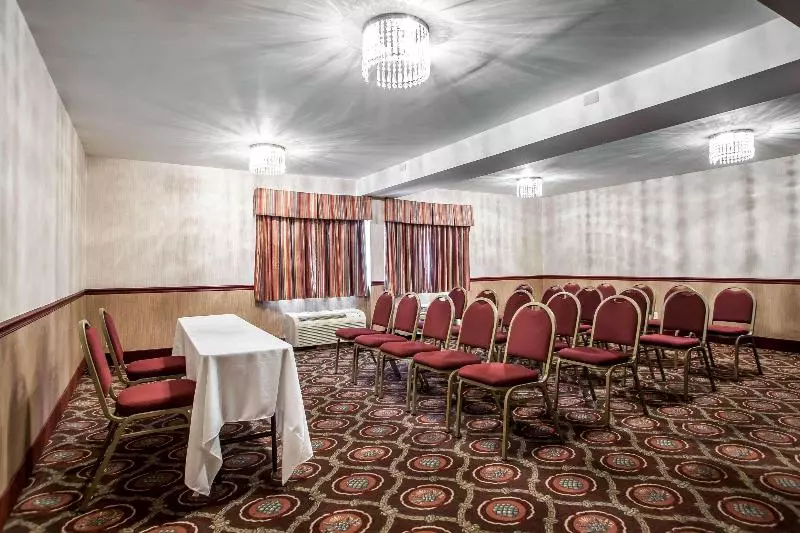 Отель Comfort Inn Feasterville Trevose