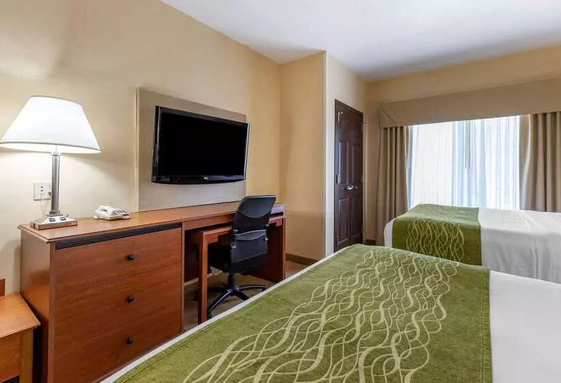 호텔 Comfort Inn & Suites Gateway To Glacier National Park