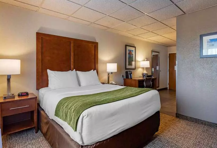호텔 Comfort Inn & Suites Gateway To Glacier National Park