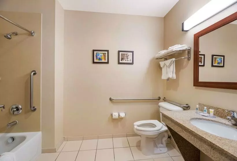 Hotelli Comfort Inn & Suites Las Vegas  Nellis