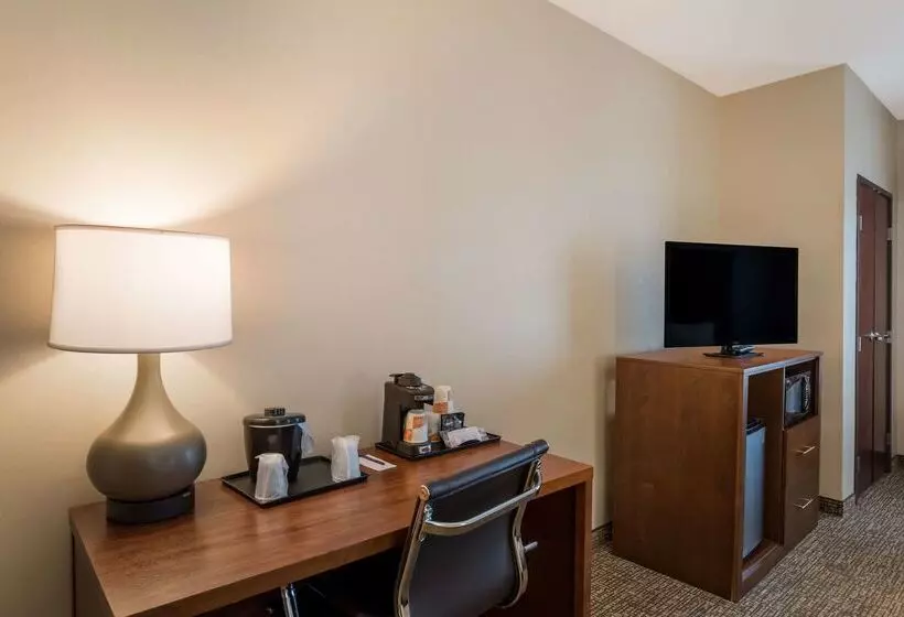 Hotelli Comfort Inn & Suites Las Vegas  Nellis