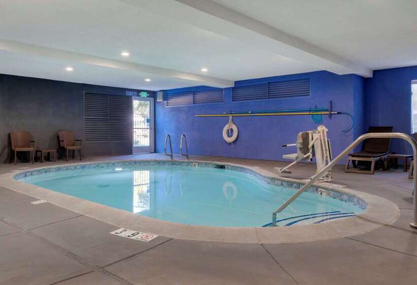 Отель Comfort Suites Marysville Yuba City