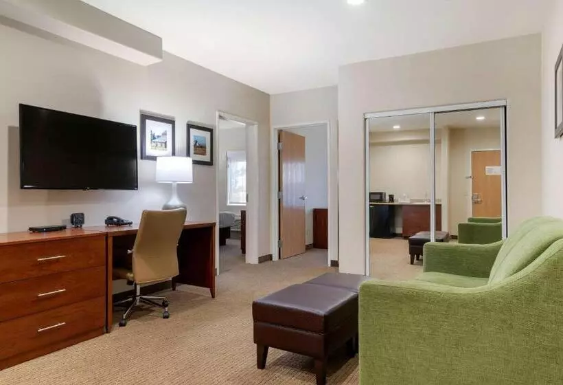 호텔 Comfort Suites Marysville Yuba City