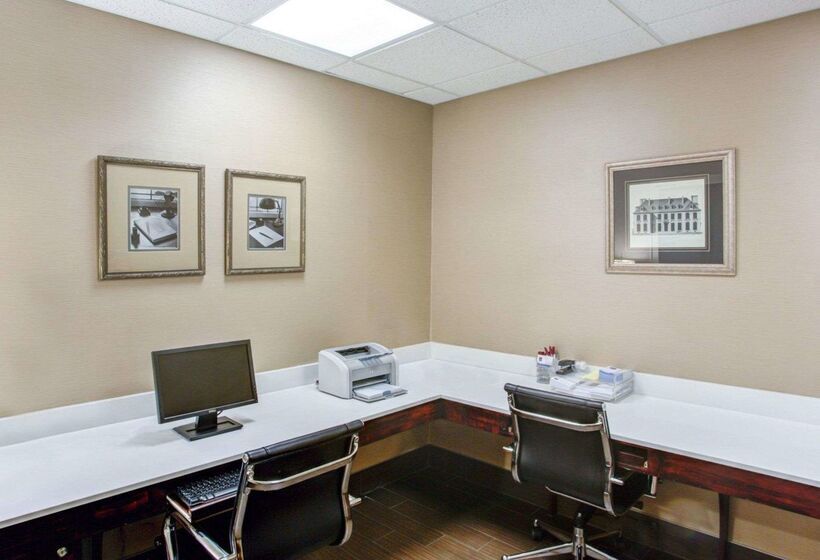 ホテル Comfort Suites