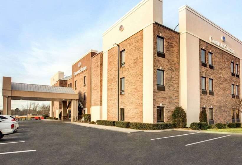 Отель Comfort Suites