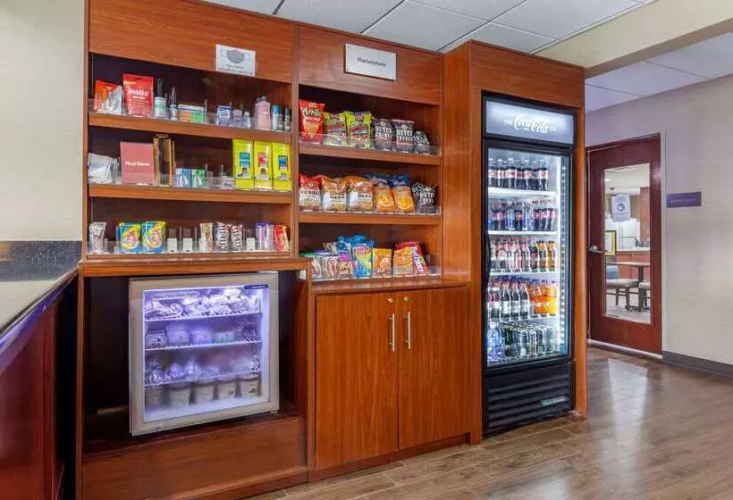 هتل Comfort Suites