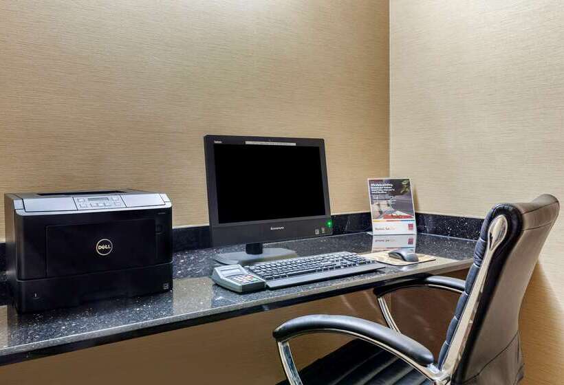 هتل Comfort Suites