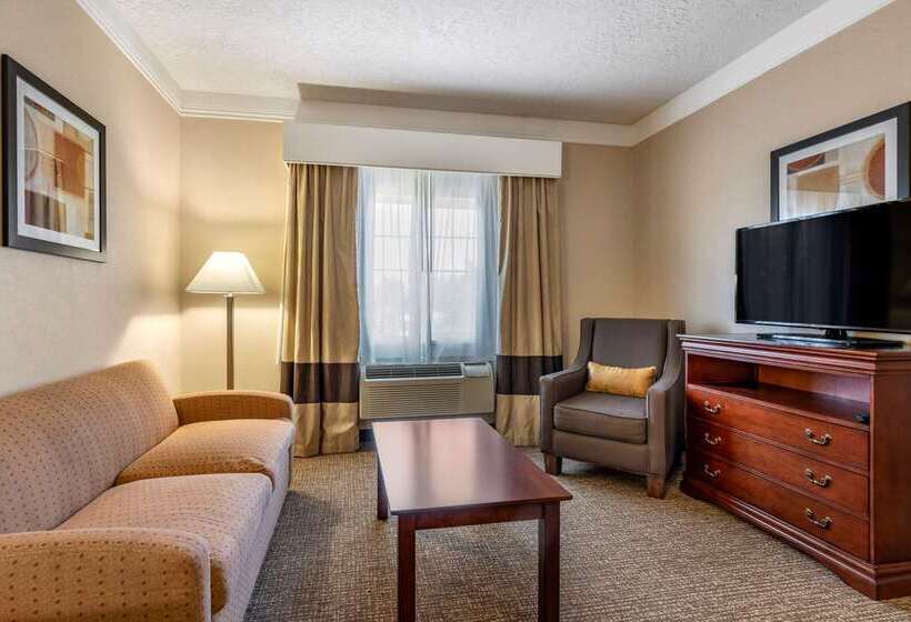 ホテル Comfort Suites Linn County Fairground And Expo