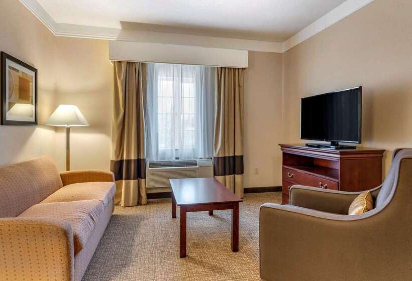 ホテル Comfort Suites Linn County Fairground And Expo