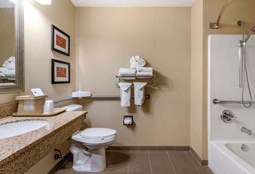 ホテル Comfort Suites Linn County Fairground And Expo