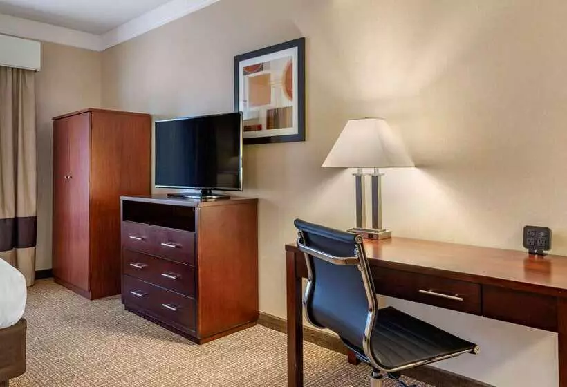 호텔 Comfort Suites Linn County Fairground And Expo