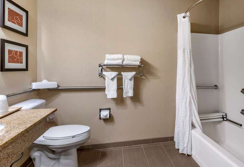 ホテル Comfort Suites Linn County Fairground And Expo