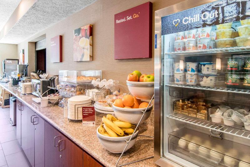 ホテル Comfort Suites Linn County Fairground And Expo