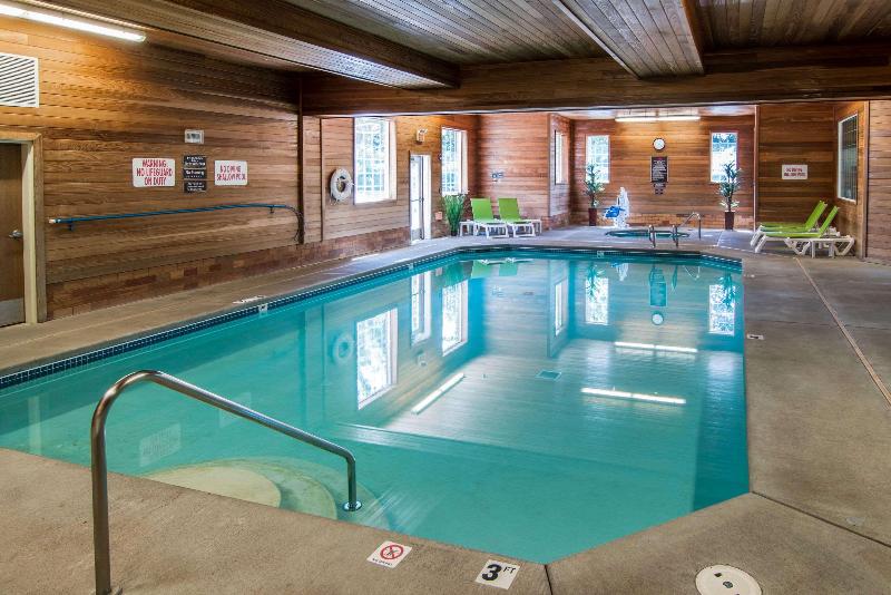 ホテル Comfort Suites Linn County Fairground And Expo