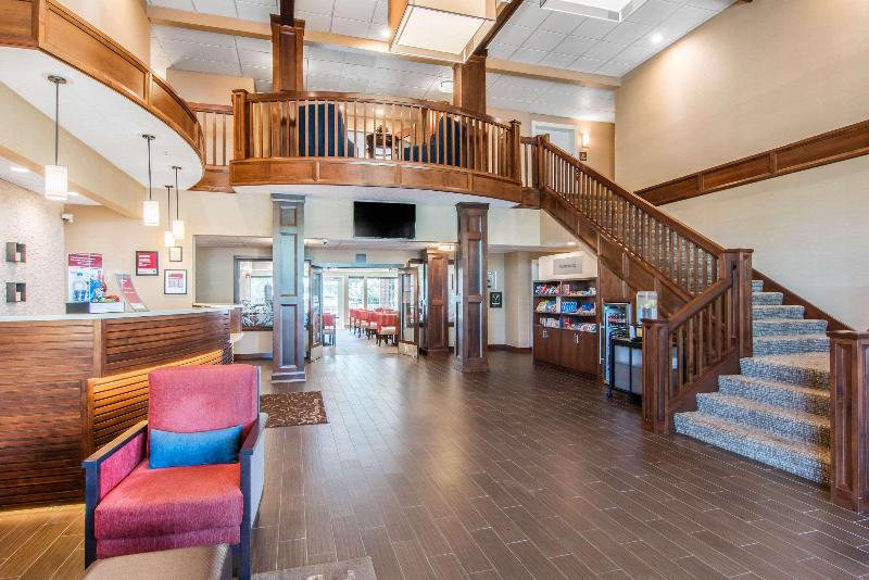 ホテル Comfort Suites Linn County Fairground And Expo