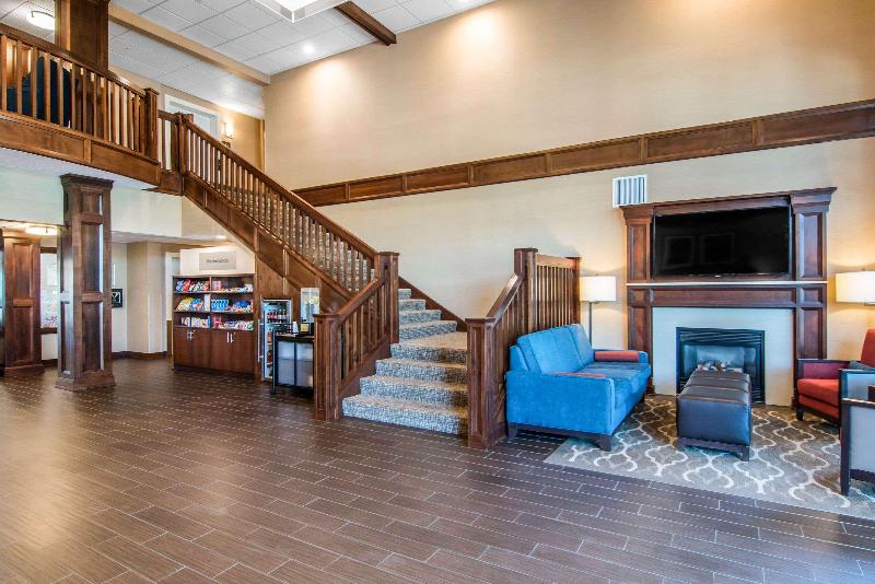 ホテル Comfort Suites Linn County Fairground And Expo