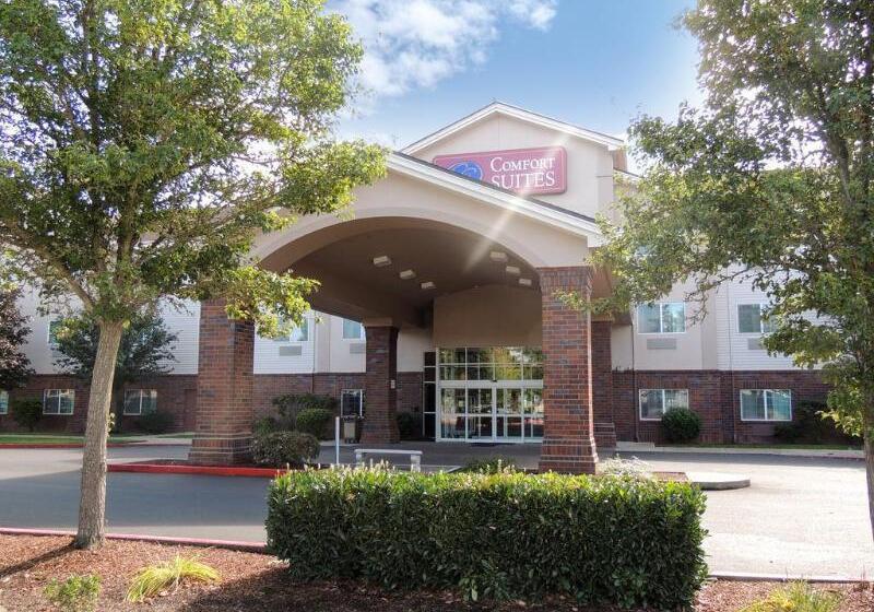 ホテル Comfort Suites Linn County Fairground And Expo