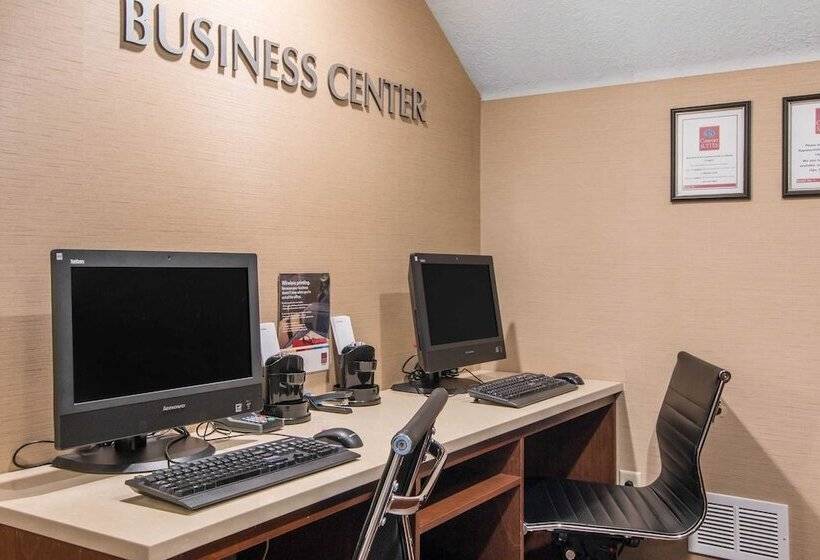 ホテル Comfort Suites Linn County Fairground And Expo