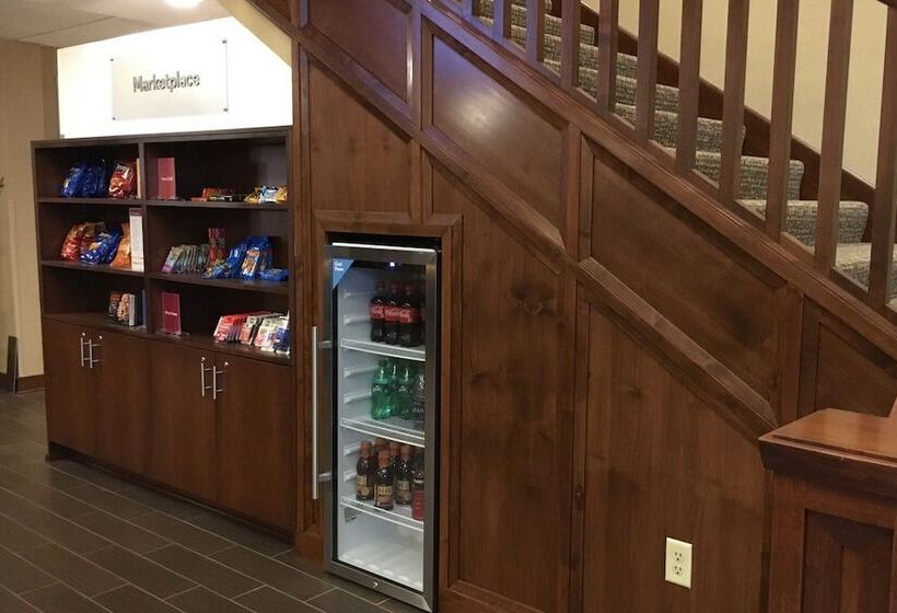 ホテル Comfort Suites Linn County Fairground And Expo