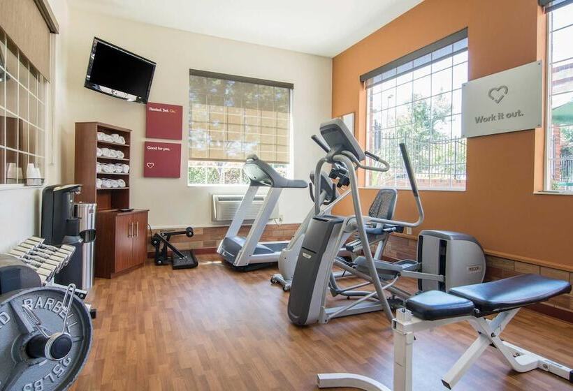 ホテル Comfort Suites Linn County Fairground And Expo