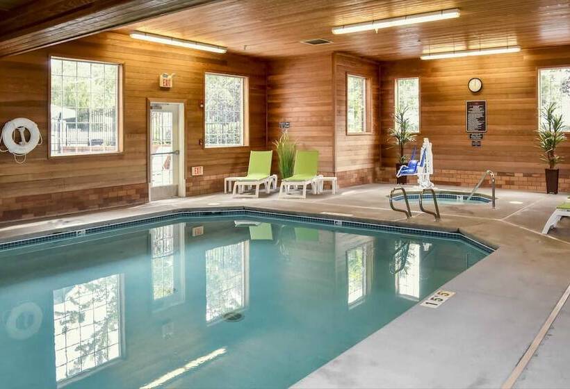 ホテル Comfort Suites Linn County Fairground And Expo